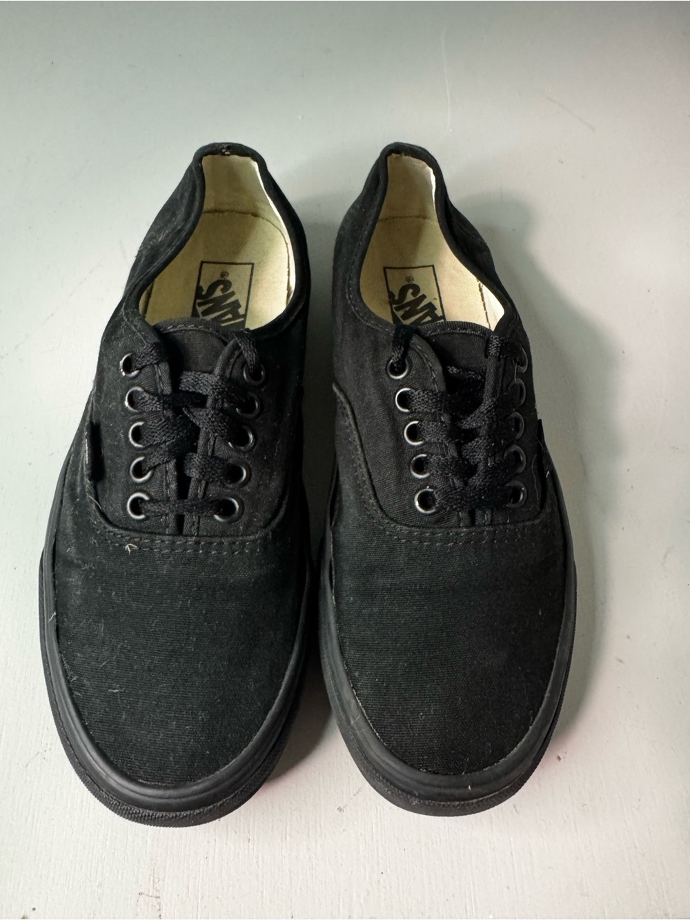 Vans Authentic Blackout Skate Shoes Womens 8.5 / Mens 7 Lace Up